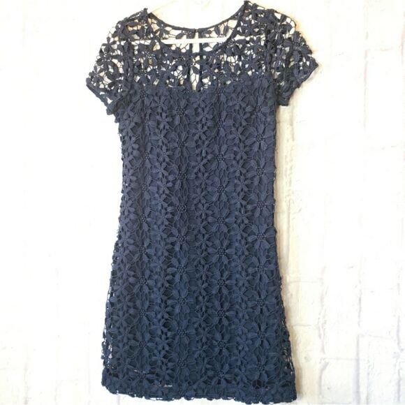 HOLLISTER Daisy Crochet Lace Dress Junior's 5 - Picture 1 of 9